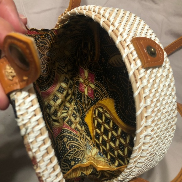 Bohemian straw purse circle - Picture 2 of 3